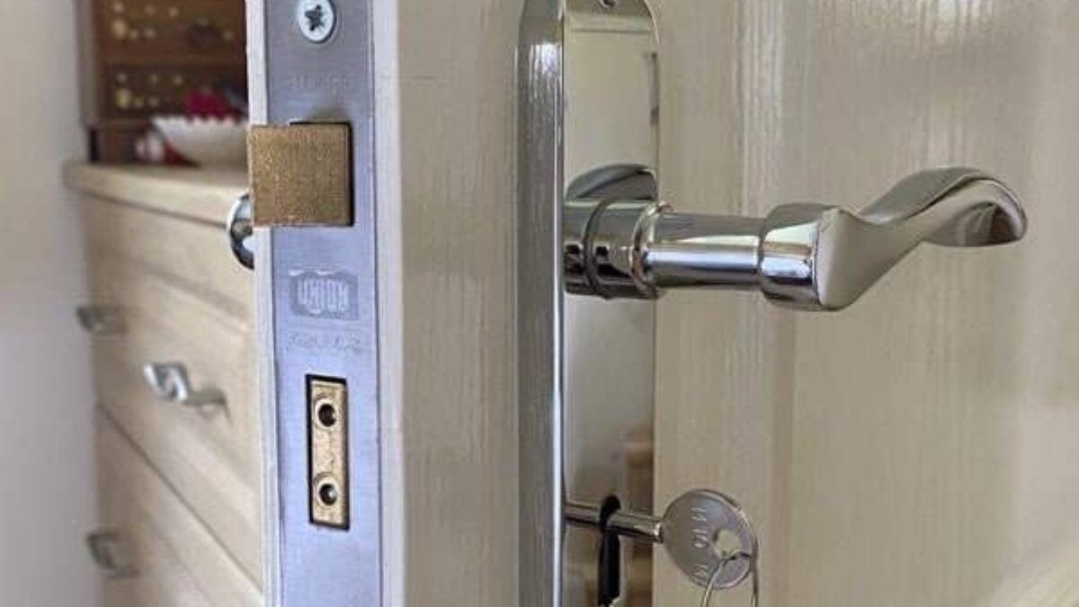 Door Locks - 7 Reasons Why Locks Are Essential In Today's Society