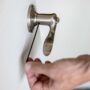 How to change a doorknob?