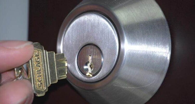 How to extract a broken key from a lock?